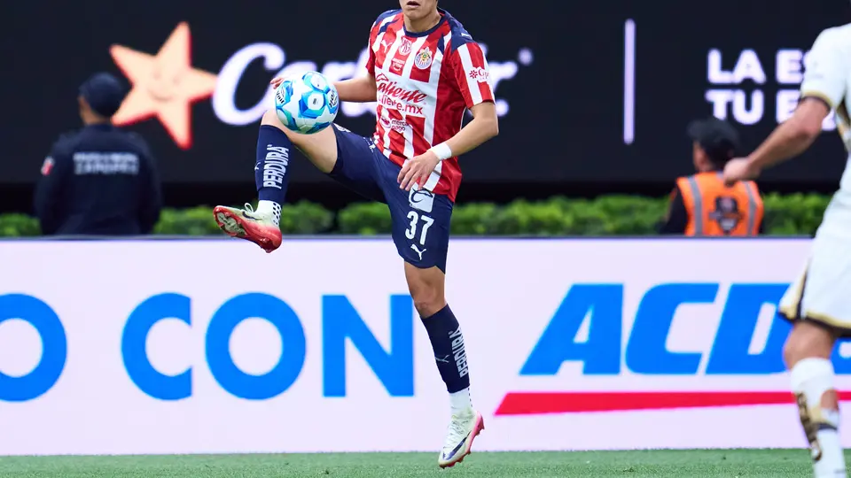 Ledezma durante el partido Chivas vs Pumas | MEXSPORT