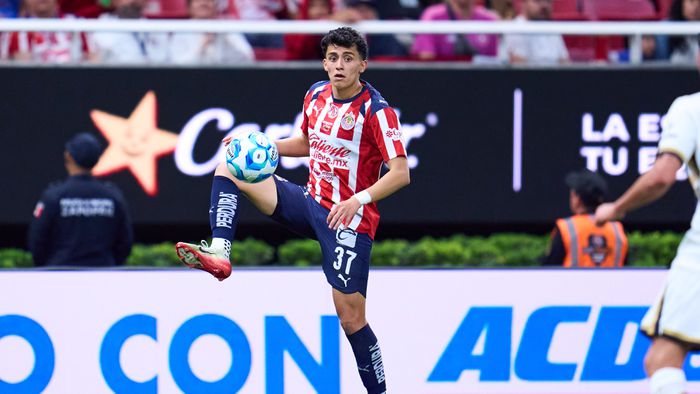 Ledezma durante el partido Chivas vs Pumas | MEXSPORT