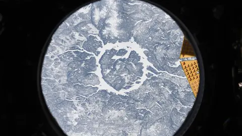 La misión Artemis II marca el regreso de astronautas a la órbita lunar tras más de 50 años./ X: @Astro_ChrisW
