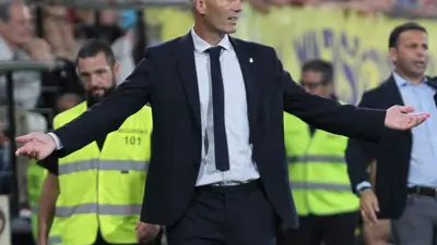 Zinedine Zidane estuvo presente en el Santiago Bernabéu para presenciar el Real Madrid vs Bayern Munich