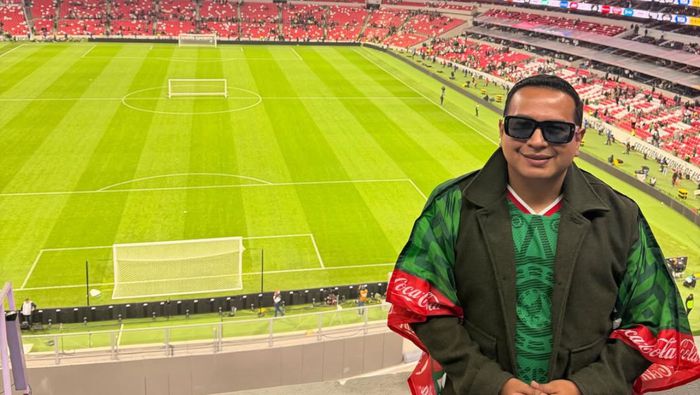 Ibarra en el Estadio Azteca para el partido entre México y Portugal | INSTAGRAM: @luchooibarra