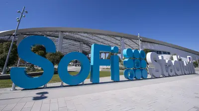 Trabajadores del SoFi Stadium en huelga por el ICE a días del Mundial 2026