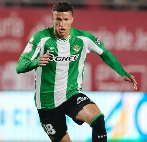 Nelson Deossa jugando con Real Betis l INSTA: @nelsondeossasuarez06