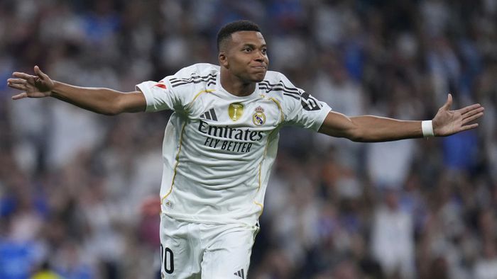 Mbappé celebra un gol con Real Madrid | AP