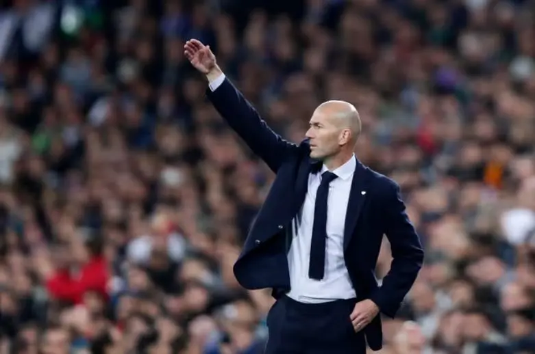 Zidane dando indicaciones en un partido l AP