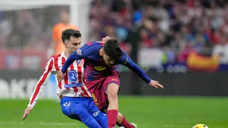 Pedri protagoniza gracioso momento en el partido de Barcelona vs Atlético de Madrid