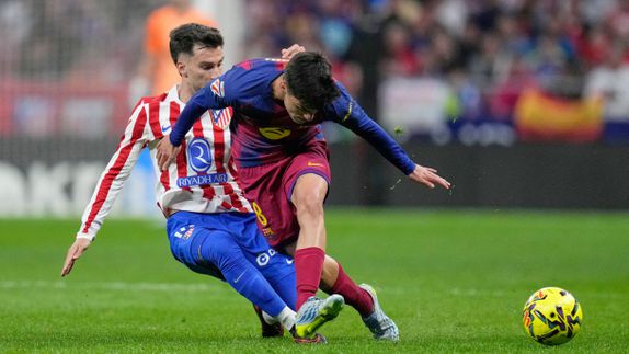 Pedri protagoniza gracioso momento en el partido de Barcelona vs Atlético de Madrid
