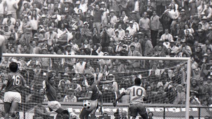 Pelé durante la Final del Mundial 1970, de Brasil contra Italia | MEXSPORT