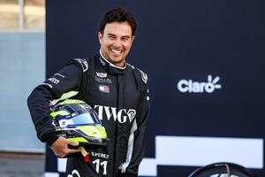 Checo Pérez durante la pretemporada en Bahréin con Cadillac | MEXSPORT