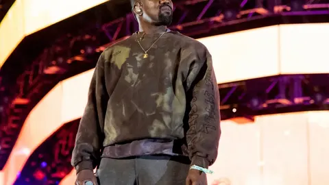 La polémica en torno a Kanye West sigue impactando su carrera a nivel global. / AP