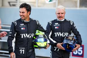 Checo Pérez y Valtteri Bottas durante la pretemporada en Bahréin con Cadillac | MEXSPORT