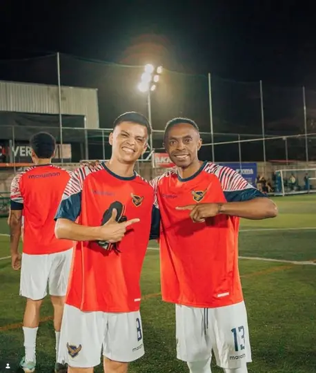 Christian Lara con un compañero l INSTA: @chrsitianlara10