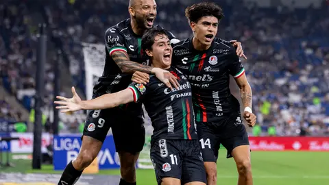 Jugadores de Atlético San Luis en celebración en el partido contra Rayados de Monterrey | IMAGO 7