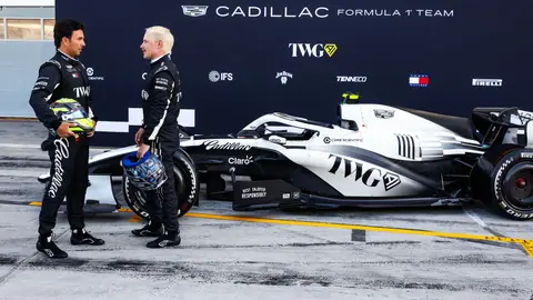 Checo Pérez y Valtteri Bottas durante la pretemporada en Bahréin con Cadillac | MEXSPORT