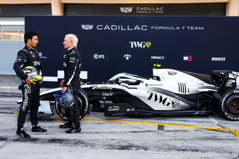 Checo Pérez y Valtteri Bottas durante la pretemporada en Bahréin con Cadillac | MEXSPORT