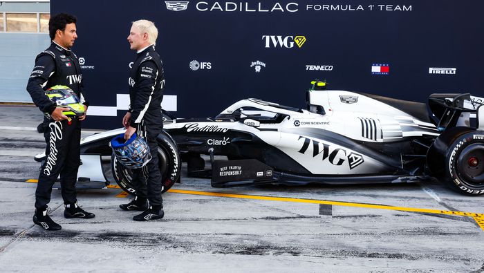 Checo Pérez y Valtteri Bottas durante la pretemporada en Bahréin con Cadillac | MEXSPORT