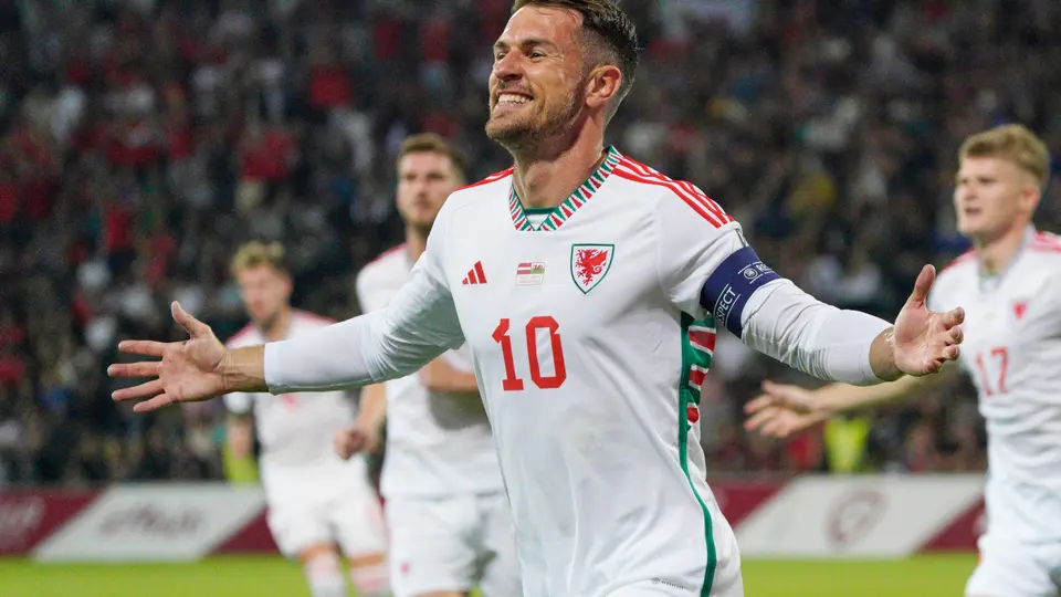 Aaron Ramsey celebra un gol con la Selección de Gales | AP