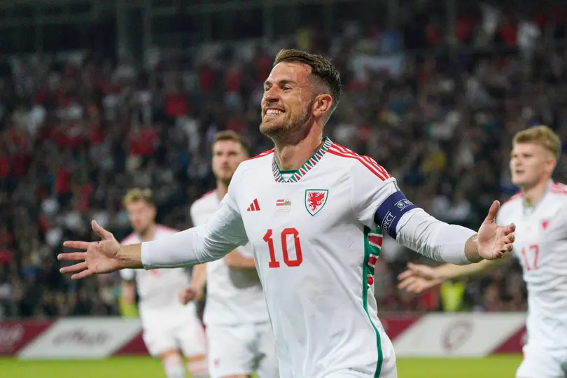 Aaron Ramsey celebra un gol con la Selección de Gales | AP