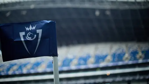 Banderín de esquina con el logo de la Concacaf Champions Cup | MEXSPORT