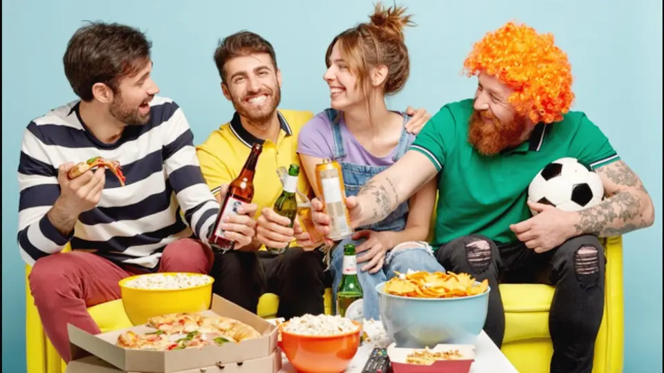 Mexicanos gastarán más en botanas, jamón, cerveza y refrescos por el Mundial 2026