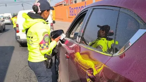 Hasta el momento no hay una fecha para que los uniformados porten las cámaras / FB: @MetrobusCDMX