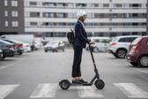 Estas personas no están obligadas a emplacar scooters y motos eléctricas en CDMX