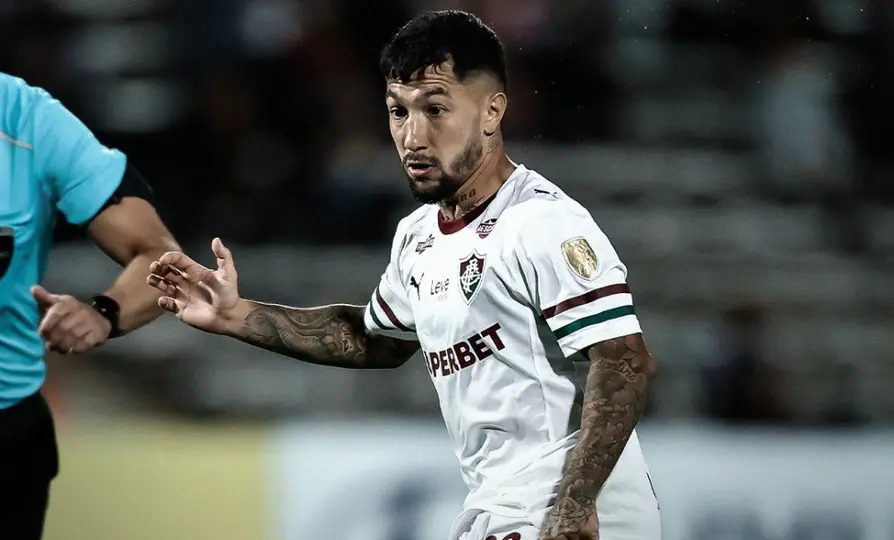 Luciano Acosta en juego contra Independiente Rivadavia | X: @FluminenseFC