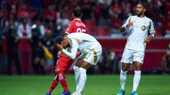 ¡El oso del año en Concachampions! Tillman falla un gol increíble y Toluca revive en la semifinal