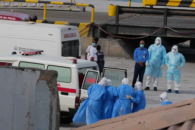 La OMS descartó que el brote de hantavirus detectado en el crucero represente una nueva pandemia./ AP