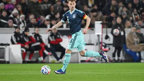 Joshua Kimmich, líder y capitán, de la Selección de Alemania. l AFP