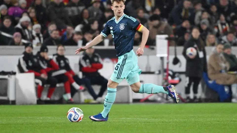 Joshua Kimmich, líder y capitán, de la Selección de Alemania. l AFP