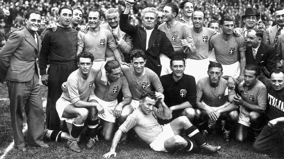 Italia saliendo Campeón del Mundo en Francia 1938 | AFP