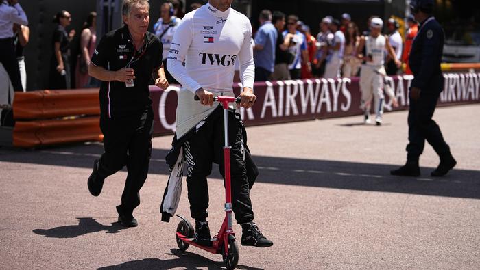 Checo Pérez en el Gran Premio de Mónaco | AP