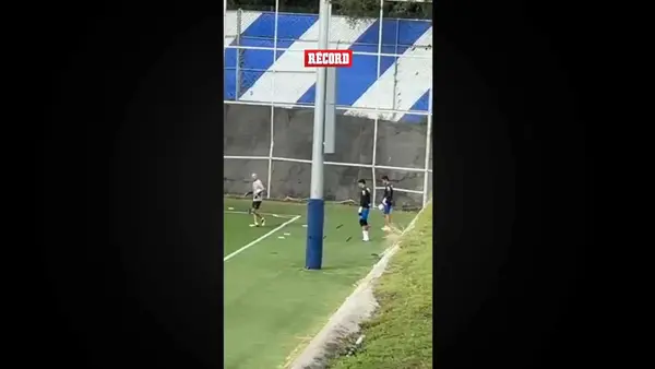 ¿SE PREPARA PARA APERTURA? Esteban Andrada ya reportó con Rayados