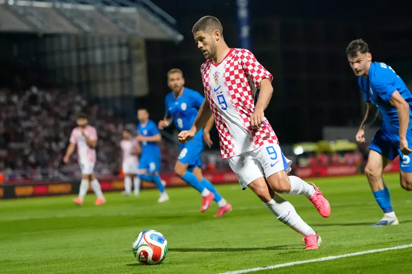 Andrej Kramaric conduce el balón en el duelo ante Eslovenia | AP