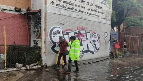 Mega fuga de agua afecta carriles de Periférico Oriente en Iztapalapa