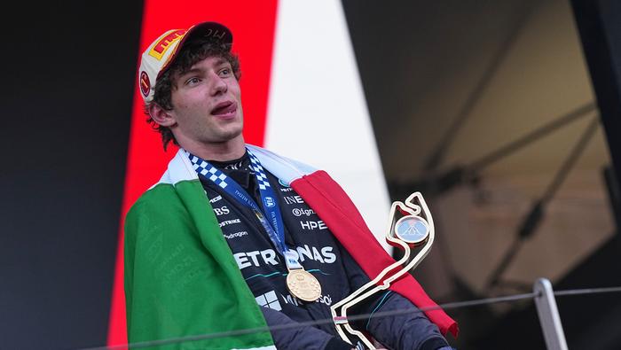 Andrea Kimi Antonelli celebra su victoria en el Gran Premio de Mónaco | AP