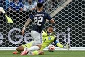 Polémico penal abre el camino para que Argentina gane su penúltimo partido amistoso previo a la Copa del Mundo