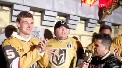 Fernando Mendoza se roba los reflectores durante la Final de la Stanley Cup