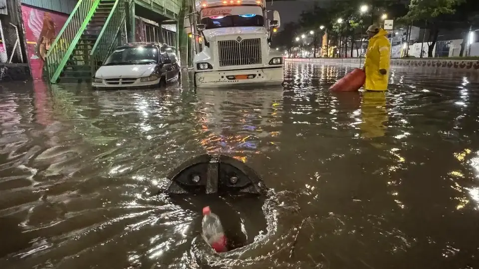 El pronóstico contempla tormentas acompañadas de actividad eléctrica y posible caída de granizo en algunas alcaldías./ RS