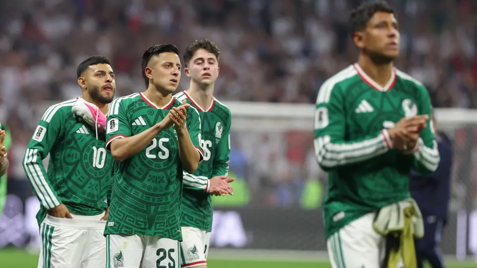 Mexicanos tras caer ante los ingleses | MIGUEL PONTÓN