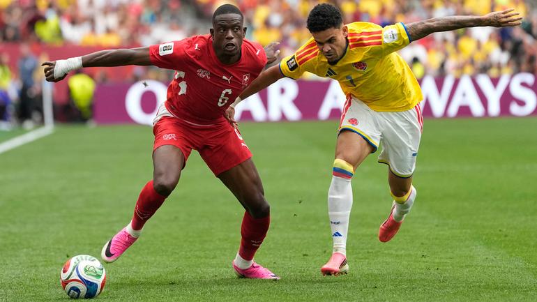 Luis Díaz y Denis Zakaria | AP