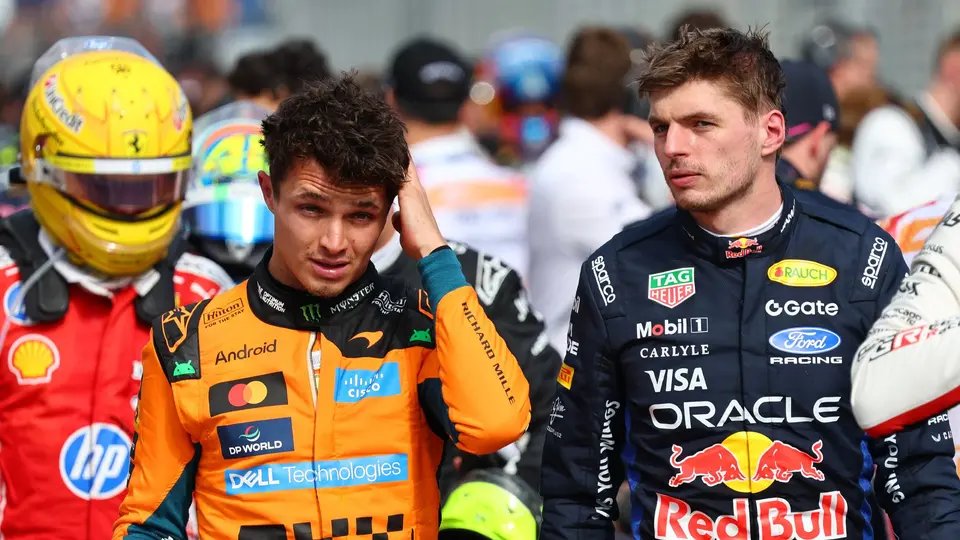 Tras abandono en Silverstone, Verstappen 'se acerca' a McLaren, según reportes