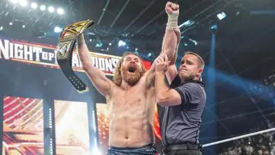 Sami Zayn saliendo como campeón de WWE en Night of Champions | Captura de pantalla