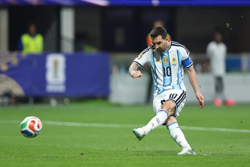 Messi fallando penalti ante Egipto | AP