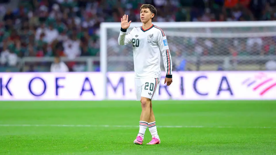 Mateo Chávez en el partido ante Chequia | Imago7