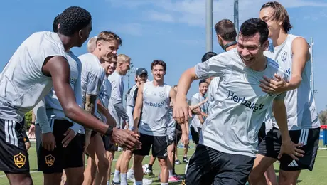 Chucky Lozano completa su primer entrenamiento con el LA Galaxy tras confirmarse su fichaje