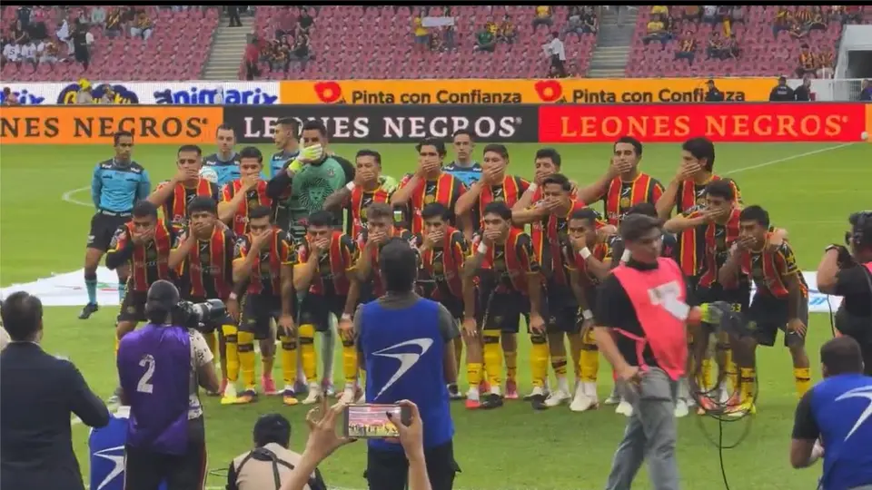 Protesta Leones Negros l X: @EcosDelQuinceo