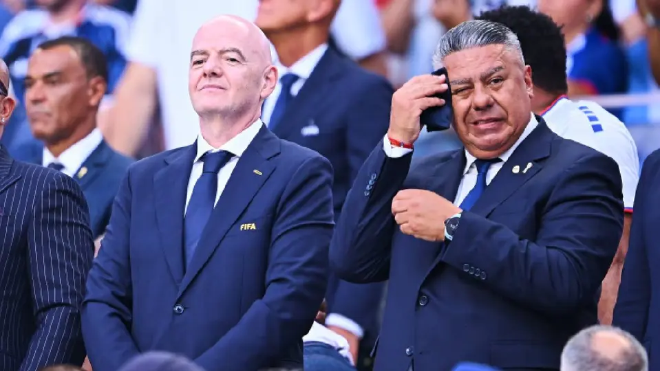 Claudio "Chiqui" Tapia junto con Infantino en el Mundial 2026 | MEXSPORT