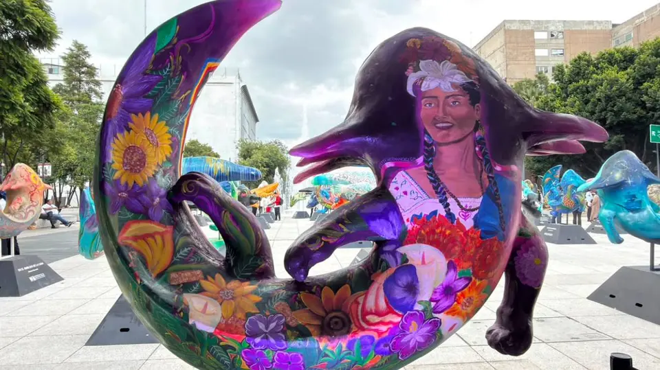Las coloridas esculturas pueden visitarse en el Nuevo Embarcadero de Cuemanco y en la Plaza Tlaxcoaque. / Georgina Sánchez